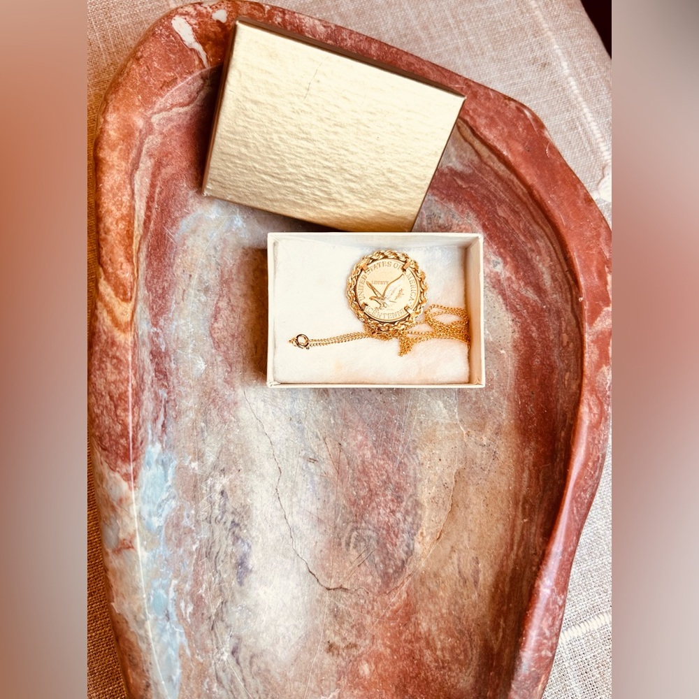 1970s Vintage DaVinci Bicentennial Liberty Bell and Eagle pendant necklace